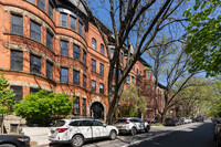 105 Berkeley Pl in Brooklyn, NY - Foto de edificio - Building Photo