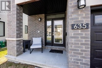 635 Cordelette Cir in Ottawa, ON - Building Photo - Building Photo
