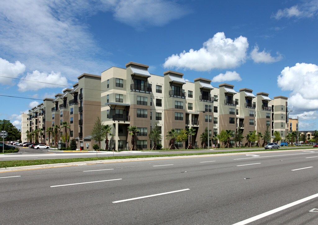 Lark Central Florida Student Housing Orlando, FL Apartments For Rent