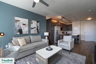 1291 S Ulster St in Denver, CO - Building Photo