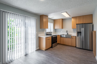 Villa Del Sol Apartments in Santa Ana, CA - Building Photo - Interior Photo