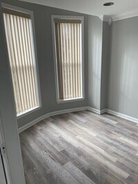 922 E 20th St photo'