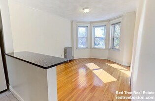 195 Park Dr in Boston, MA - Building Photo