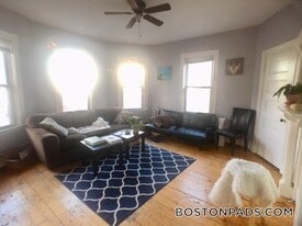 8 Carmel St in Boston, MA - Building Photo