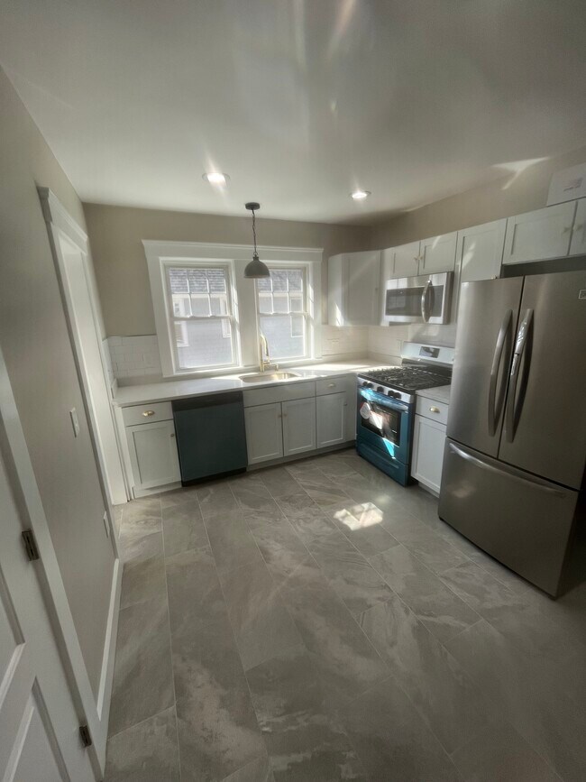 41 Brimmer St, Unit 41 in Watertown, MA - Building Photo - Building Photo