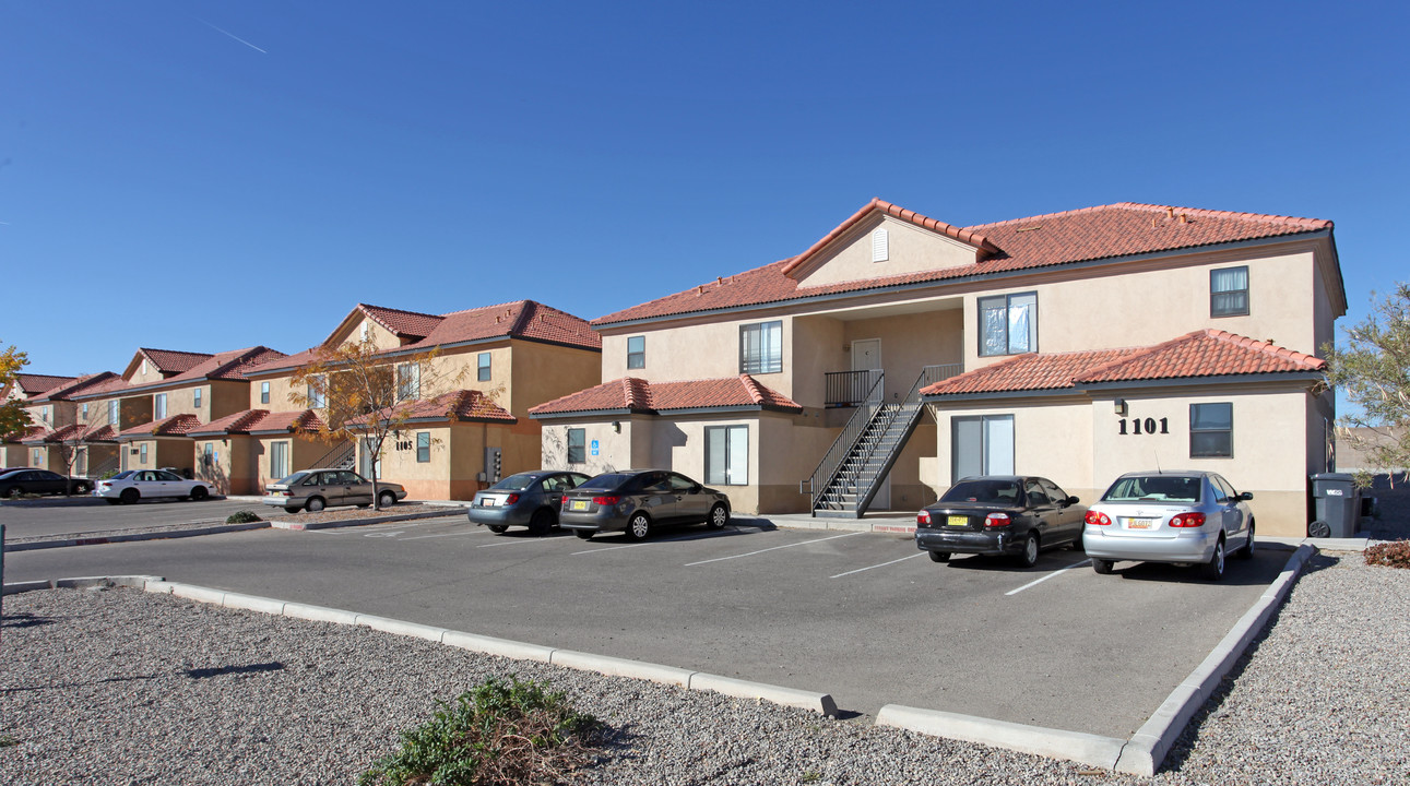 1101-1109 Meadowlark Way SE in Rio Rancho, NM - Building Photo