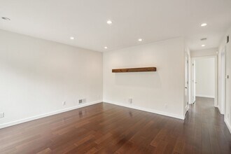 421 Nevada St in San Francisco, CA - Building Photo - Building Photo