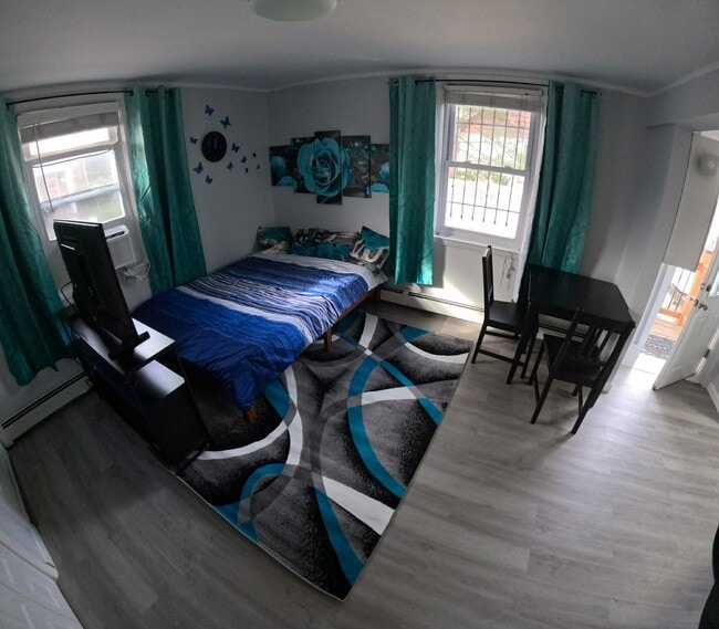 723 Sharon Ave, Unit 2 in Collingdale, PA - Foto de edificio - Building Photo