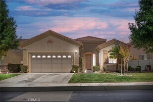 10855 Katepwa St, Unit 1 in Apple Valley, CA - Building Photo
