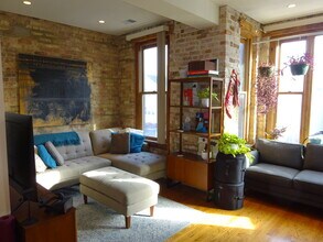 1524 W Augusta Blvd-Unit -2F in Chicago, IL - Building Photo - Building Photo