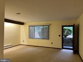 707 Schindler Dr in Silver Spring, MD - Building Photo - Building Photo