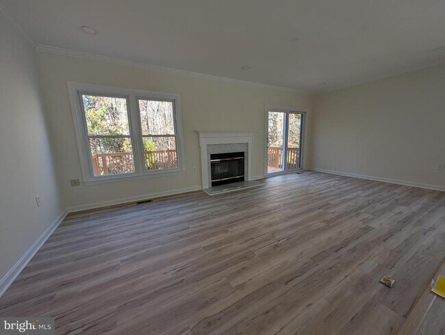 8108 Squirrel Run Rd in West Springfield, VA - Building Photo - Building Photo