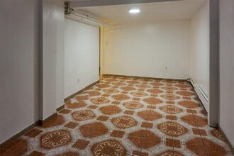 34-07 75th St in Queens, NY - Building Photo - Building Photo
