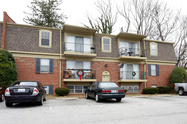 The Hilltop House in Louisville, KY - Foto de edificio - Building Photo