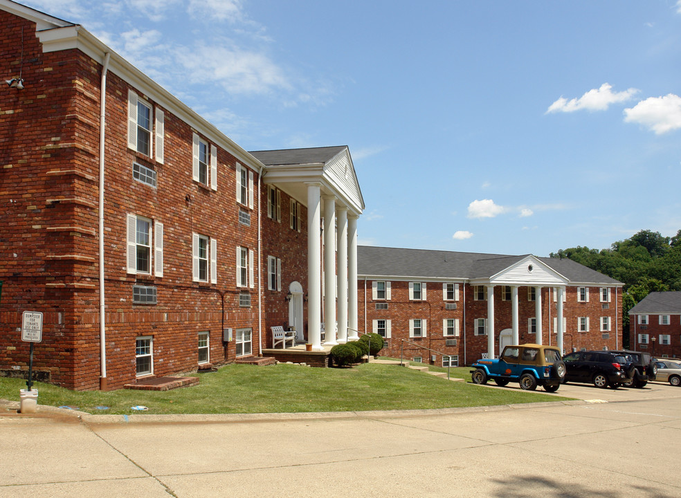 Victorian Arms Apartments in Charleston, WV - Building Photo