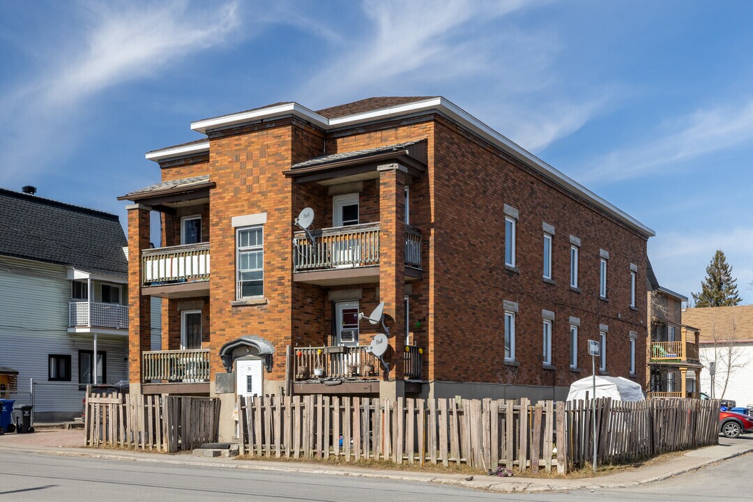 38 De Lorimier St in Gatineau, QC - Building Photo