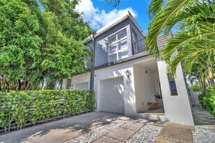 3167 SW 25th St in Miami, FL - Building Photo