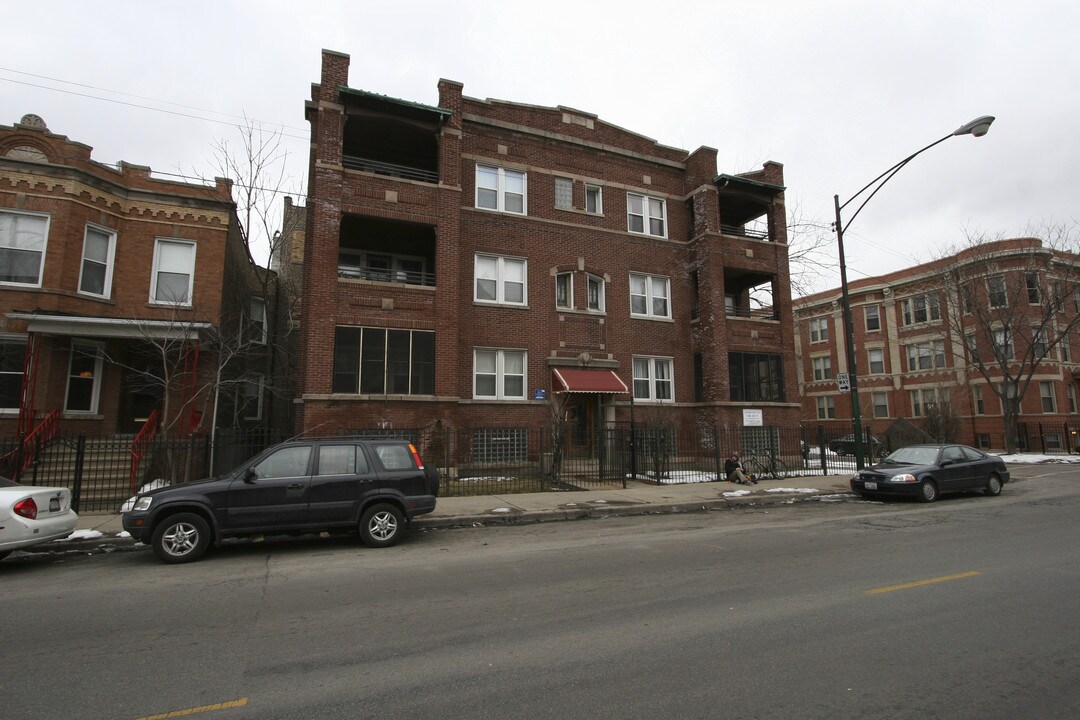 2722-2724 N Kimball Ave in Chicago, IL - Building Photo