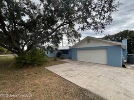 6335 S Tropical Trail in Merritt Island, FL - Building Photo