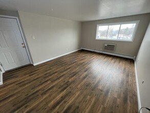 Bellreng Apartments in Niagara Falls, NY - Building Photo - Building Photo