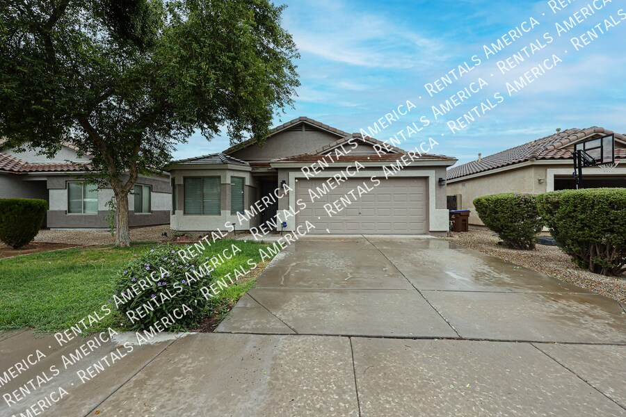 45511 W Dirk St in Maricopa, AZ - Building Photo