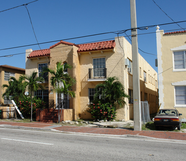 1535 SW 7th St in Miami, FL - Building Photo - Building Photo