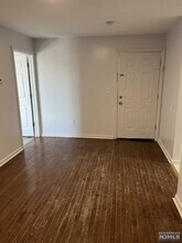 477 Ellison St, Unit 3 in Paterson, NJ - Building Photo - Building Photo