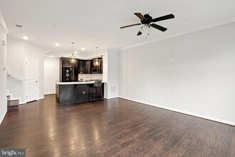 5822 Oakdale Vlg Rd in Monrovia, MD - Building Photo - Building Photo