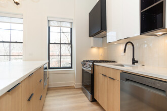 1875 N Dayton St in Chicago, IL - Building Photo - Building Photo