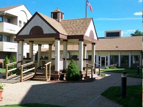 Southside Manor Apartments in Peoria, IL - Building Photo - Building Photo