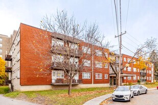 5463 Cranbrooke Av in Côte-St-Luc, QC - Building Photo