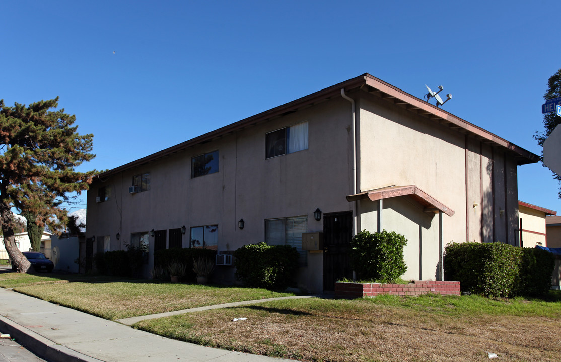 4702 Canoga St in Montclair, CA - Building Photo