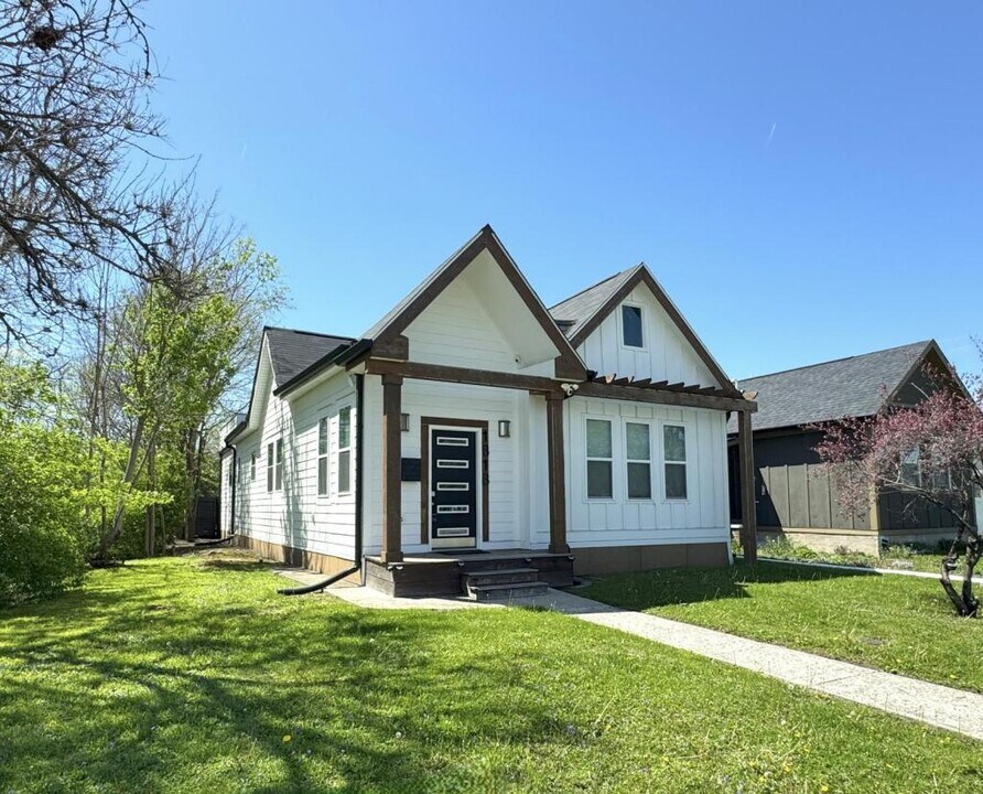 1818 Cornell Ave in Indianapolis, IN - Building Photo