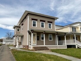 61 S Main St, Unit 2nd Floor in Middletown, CT - Building Photo