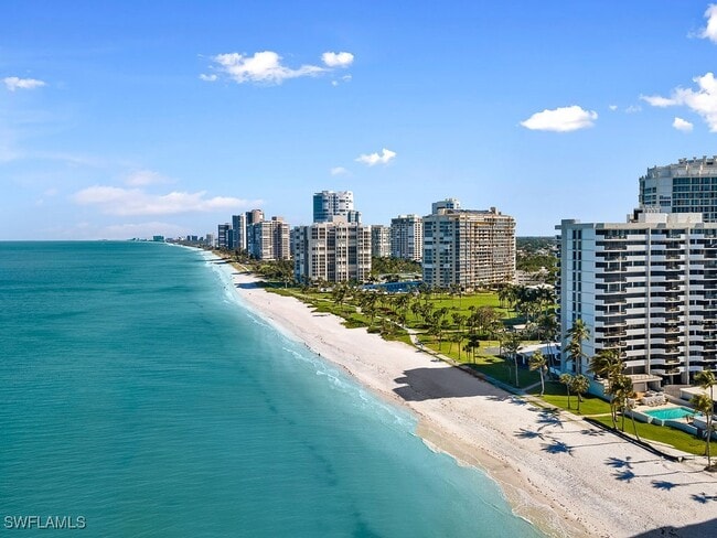 property at 4005 Gulf Shore Blvd N