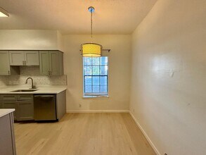 203 E 31st St in Austin, TX - Foto de edificio - Building Photo