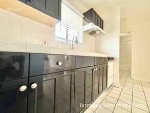 1816 N Gramercy Pl, Unit 302 in Los Angeles, CA - Foto de edificio - Building Photo