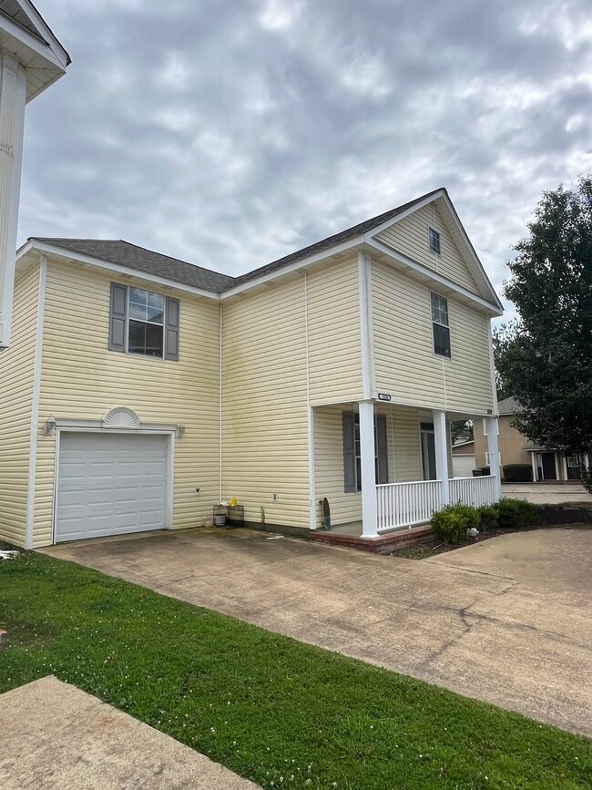 property at 1256 Saint Andrews Ln