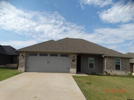1708 Stephanie Dr in Whitehouse, TX - Building Photo