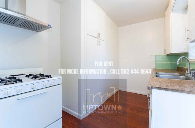 property at 519 S Tamarind Ave