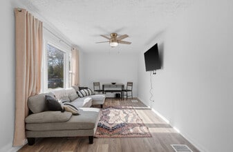 519 E Water St in Mount Vernon, IN - Building Photo - Building Photo