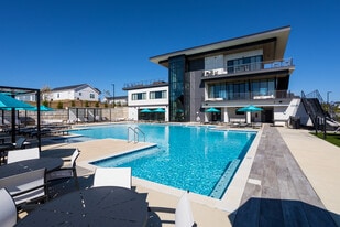 Monrovia Hill in Huntsville, AL - Building Photo