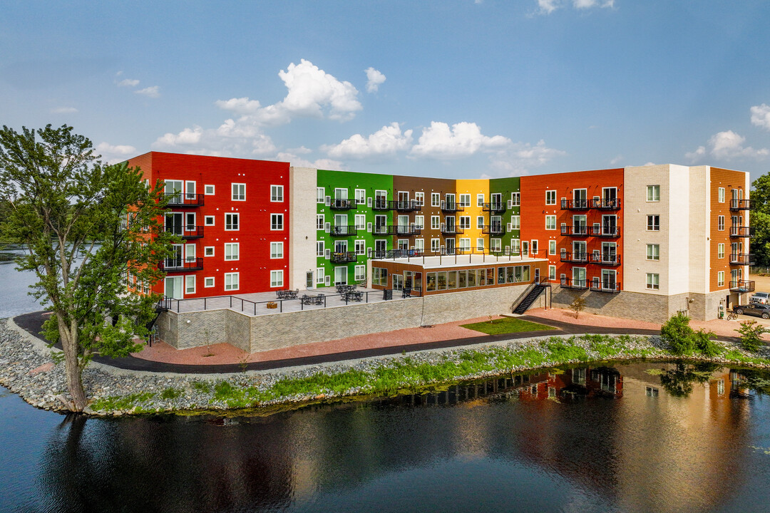 Scholfield Mill Apartments in Schofield, WI - Foto de edificio