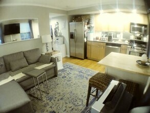 38 Lawrence St, Unit Garden in Boston, MA - Building Photo - Building Photo