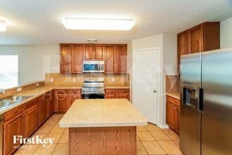 3838 Sausalito Fern in San Antonio, TX - Foto de edificio - Building Photo