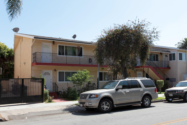 1800 E Third St in Long Beach, CA - Foto de edificio - Building Photo