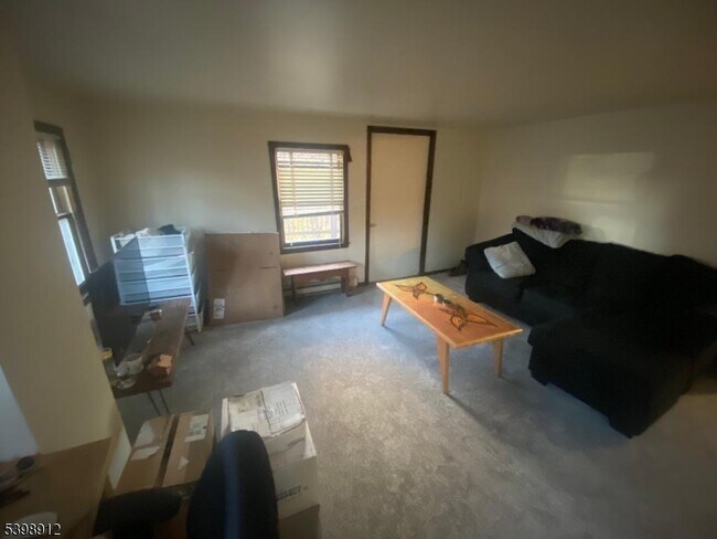 211 Hamburg Turnpike in Bloomingdale, NJ - Building Photo - Building Photo