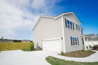 270 Fox Tail Dr in Richmond Hill, GA - Building Photo - Building Photo