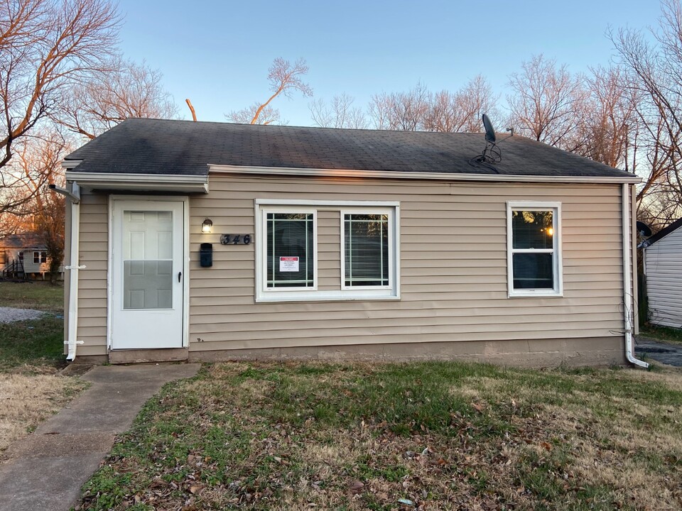 346 Mueller Ave in Ferguson, MO - Building Photo