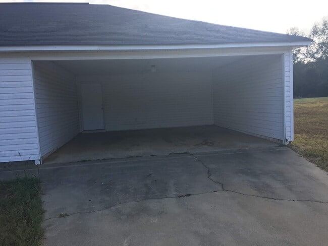 709 Macey St in East Dublin, GA - Building Photo - Building Photo